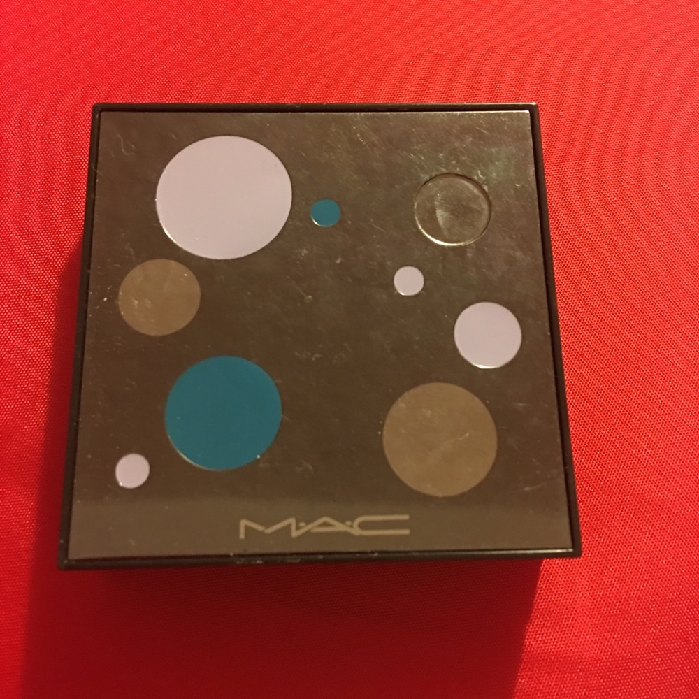 MAC Eyeshadow Palette